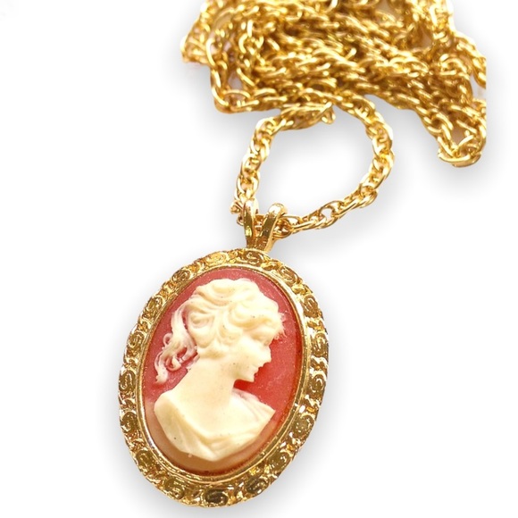 70s Cameo Necklace Silhouette Embossed Medallion w Chain Vintage